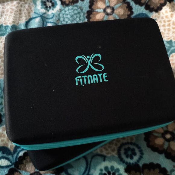 Black/Blue Essential Oil Storage Case - Picture 2 of 2